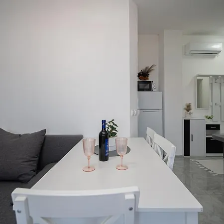 With Parking Space - 19830 Apartament Zadar