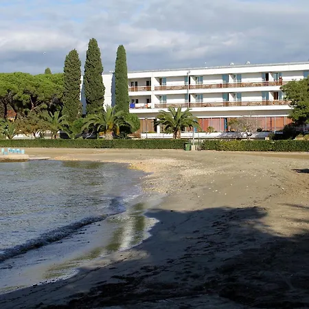 Apartament With Parking Space - 19830 Zadar