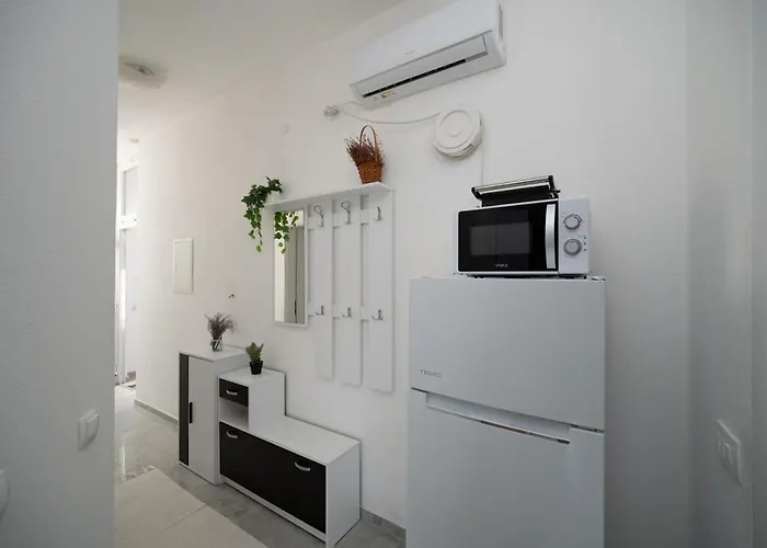 With Parking Space - 19830 * זאדאר